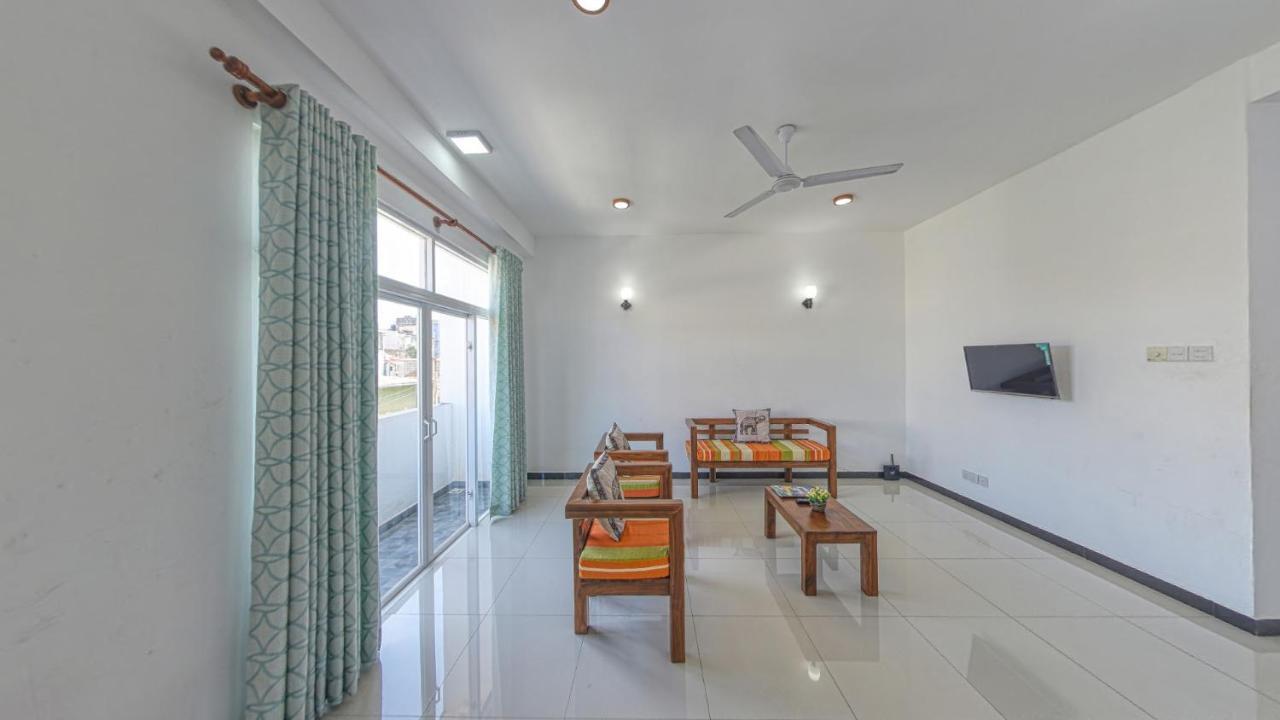 Ocean Breeze Apartment Colombo Ngoại thất bức ảnh
